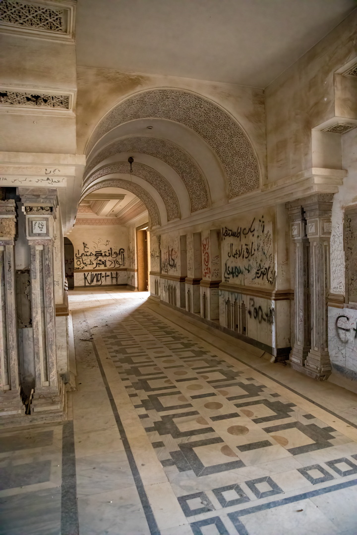 Saddam Hussein Babylon Palace