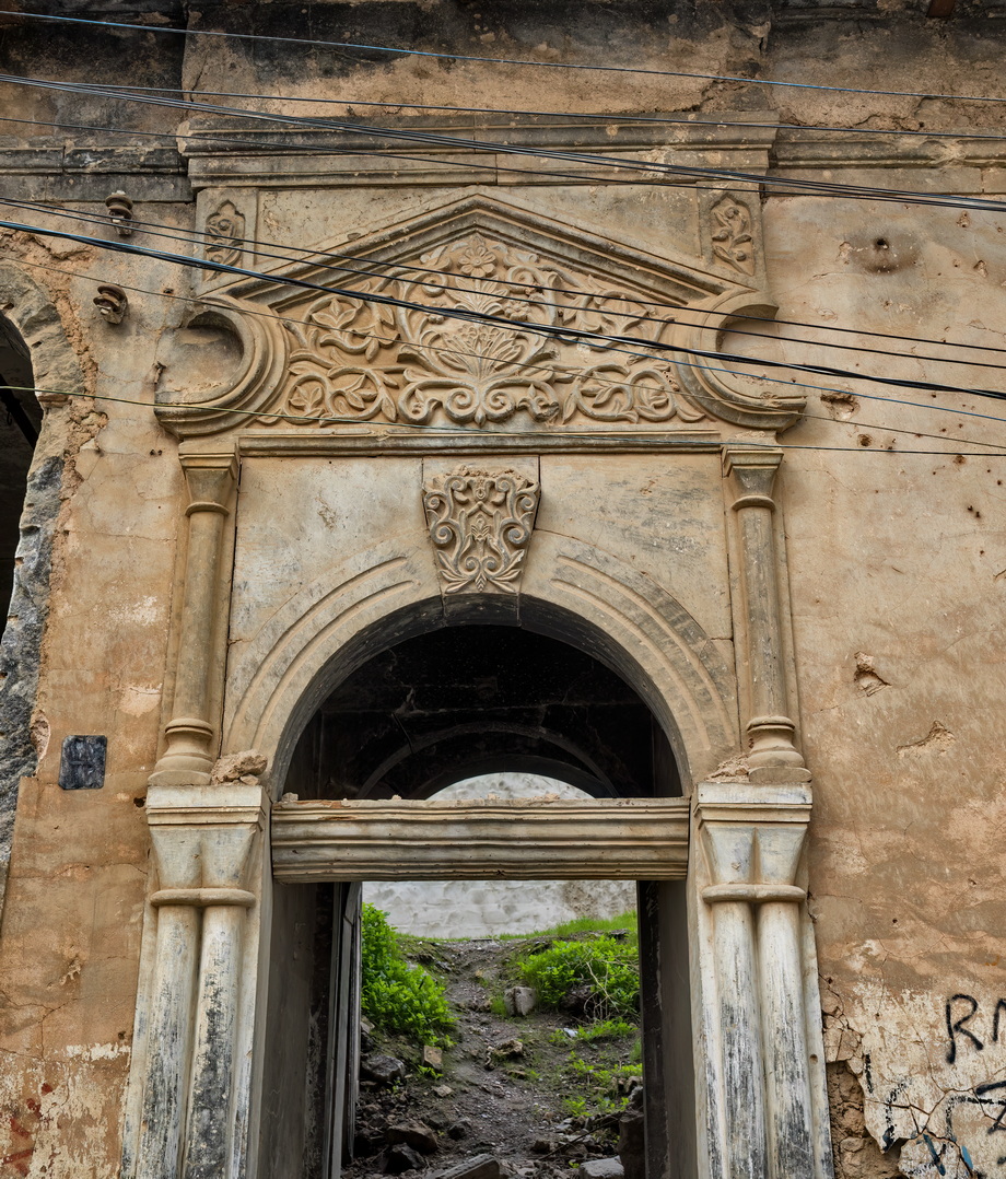Traditional Iraq Doors