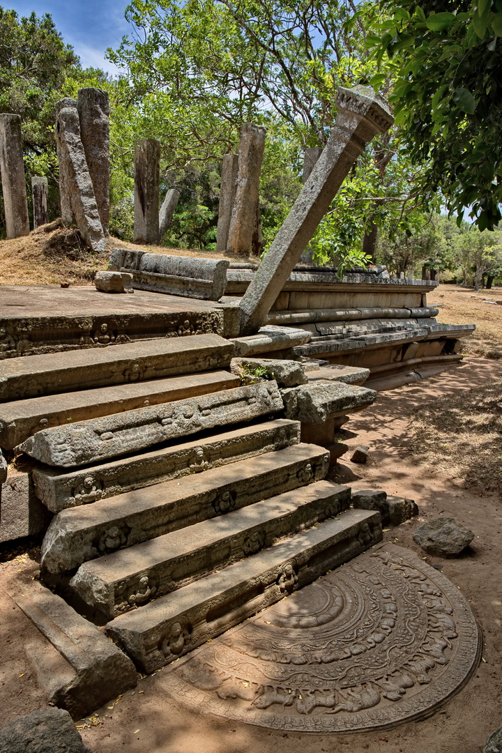 SRI LANKA Archaeological Sites