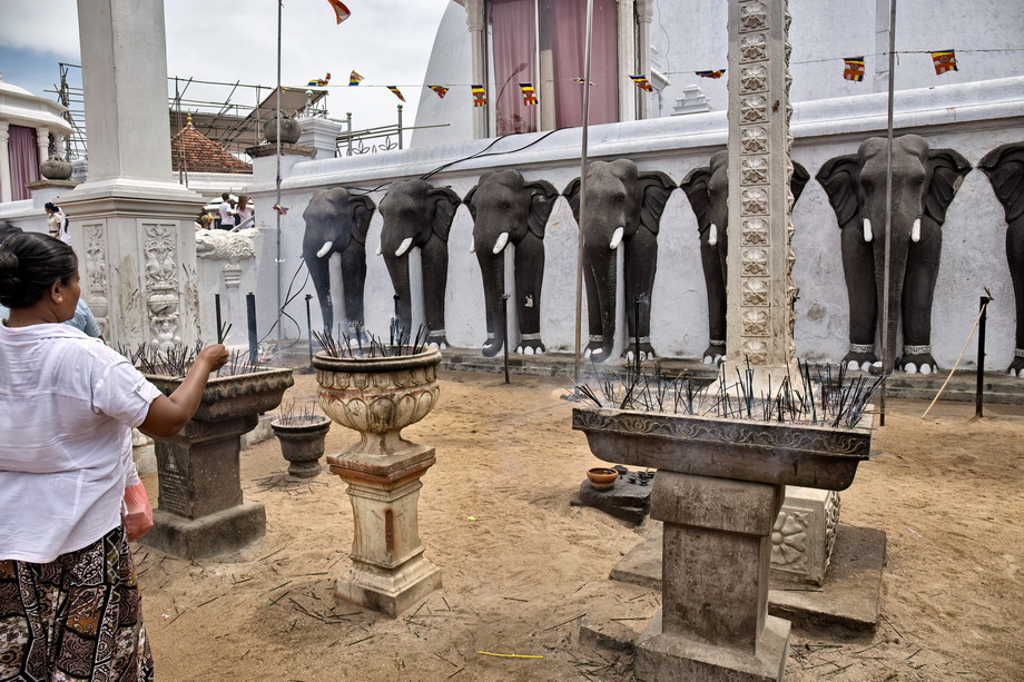 SRI LANKA Archaeological Sites