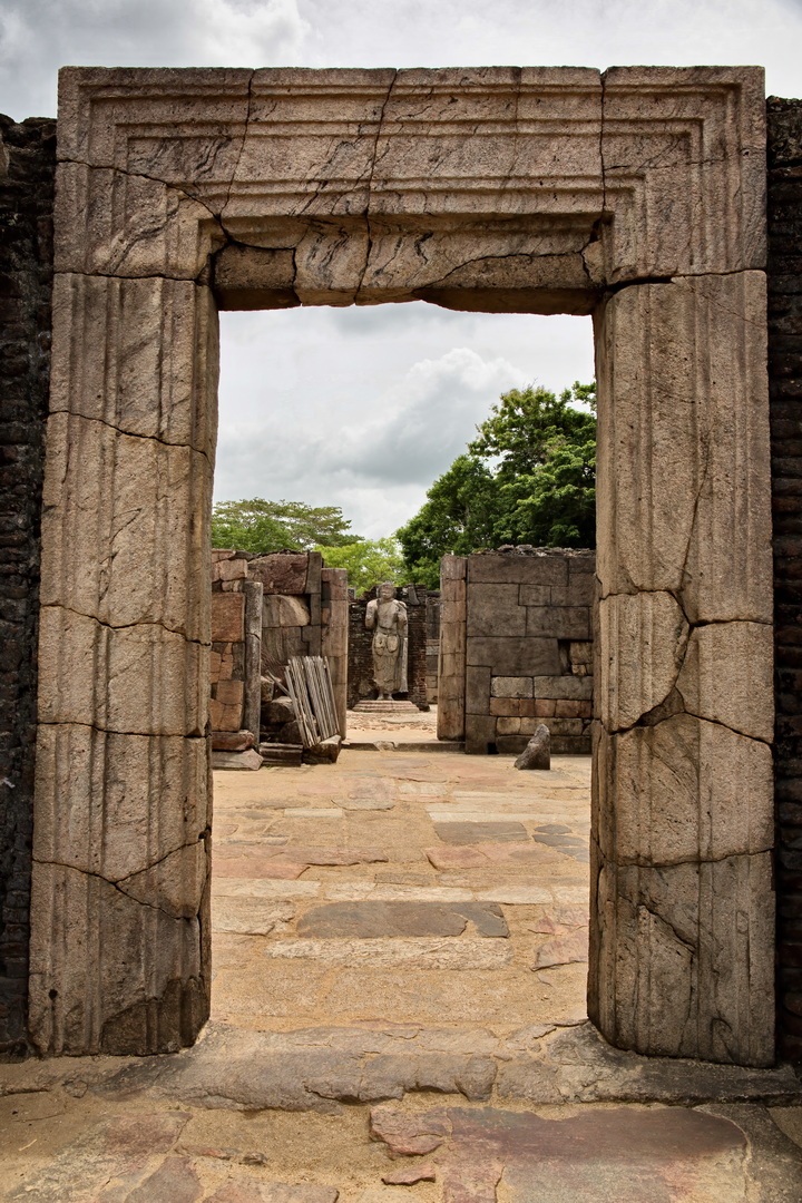 SRI LANKA Archaeological Sites