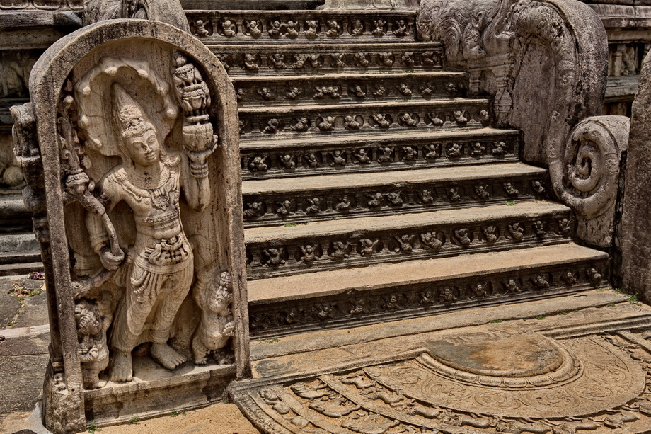 SRI LANKA Archaeological Sites
