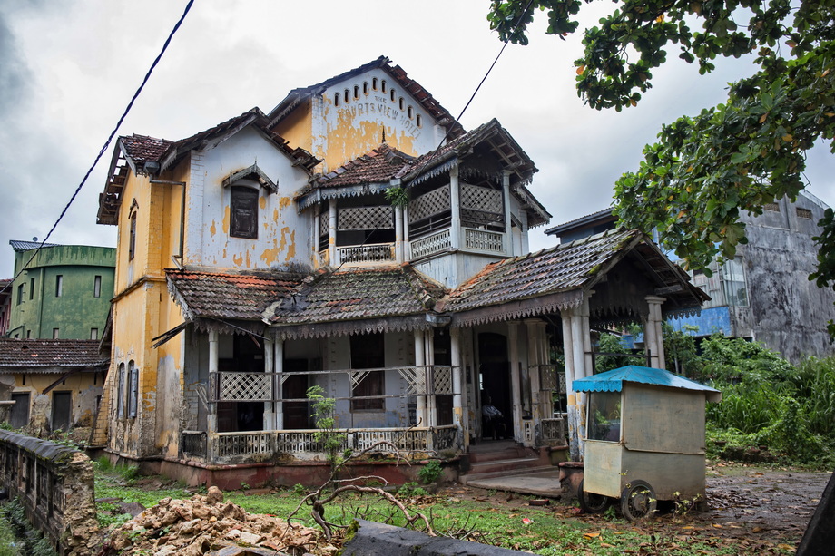 SRI LANKA Archaeological Sites
