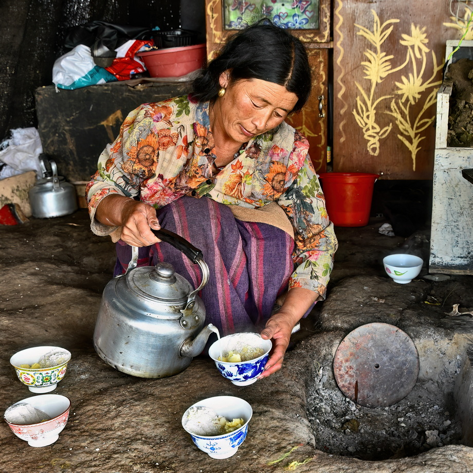 Tibetani People